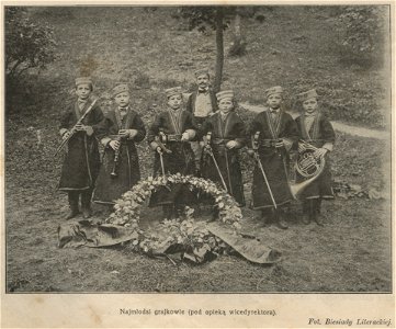 Na Dynasach - Kapela wieśniacza - Najmłodsi grajkowie (pod opieką wicedyrektora) (54113)