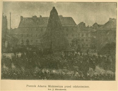 Pomnik Adama Mickiewicza przed odsłonieniem - Fot. J. Mieczkowski (68536)