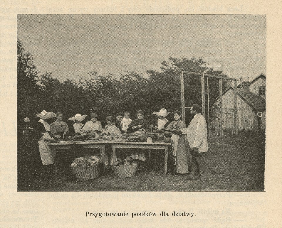 Przygotowanie po- siłków dla dziatwy. Wycieczka domu sierot przy szpitalu Dzieciątka Jezus (52965)