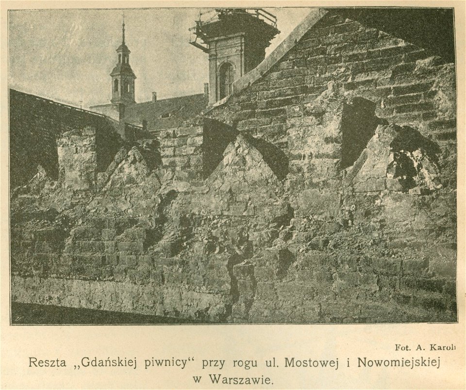 Reszta Gdańskiej piwnicy przy rogu ul. Mostowej i Nowomiejskiej (68549)