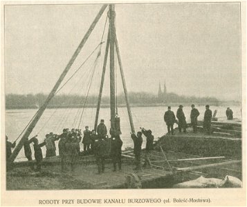 Roboty przy budowie kanału burzowego ulice Boleść-Mostowa (79246)