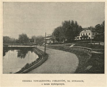 Siedziba Towarzystwa Cyklistów na Dynasach, z torem wyścigowym (54192)