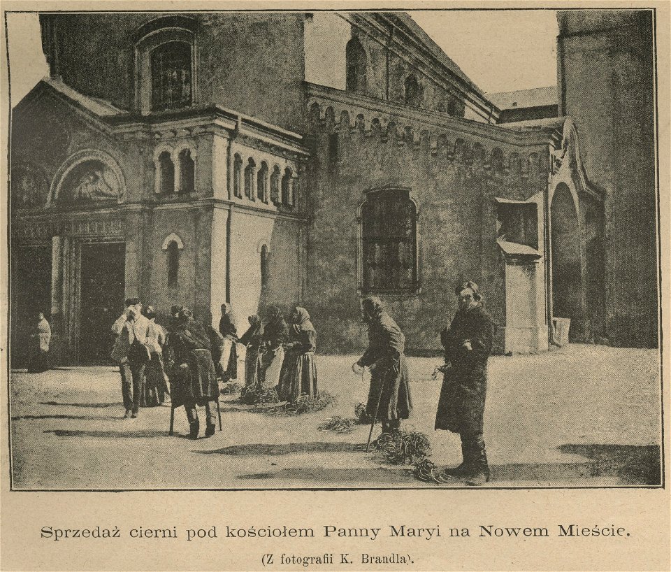 Sprzedaż cierni pod kościołem Panny Maryi na Nowem Mieście - Z fotografii K. Brandla (59913)