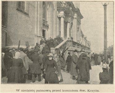 W Niedzielę Palmową przed kościołem Św. Krzyża (60757)