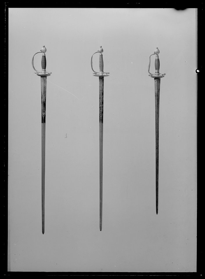 Hedersvärja av infanteriofficersmodell, Sverige ca 1790 - Livrustkammaren - 17946