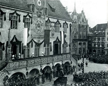 Heilbronn, Altes Rathaus, Freitreppe, Ansprache von König Wilhelm II. am 09.11.1906 zum 100jährigen Jubiläum des Füsilierregiments (4. Württembergisches Infanterie-Regiment Nr. 122)