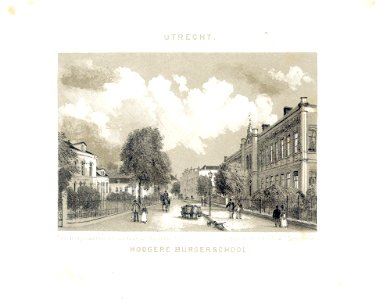 HUA-38076-Gezicht in de Kruisstraat te Utrecht in de richting van de Biltstraat met rechts de voorgevel van de Rijks Hogere Burgerschool