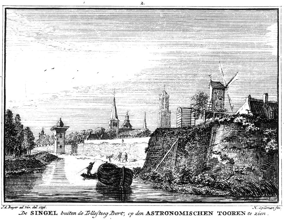 HUA-36344-Gezicht over de stadsbuitengracht op de stadswal te Utrecht uit het zuiden met links de singel op de achtergrond de Smeetoren de toren en het dak van 