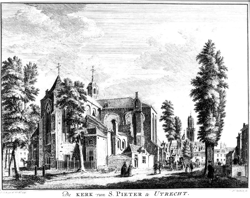 HUA-37149-Gezicht op de Pieterskerk aan het Pieterskerkhof te Utrecht met op de achtergrond de Domkerk en toren uit het noordoosten