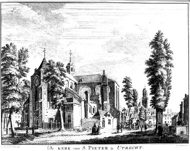 HUA-37149-Gezicht op de Pieterskerk aan het Pieterskerkhof te Utrecht met op de achtergrond de Domkerk en toren uit het noordoosten