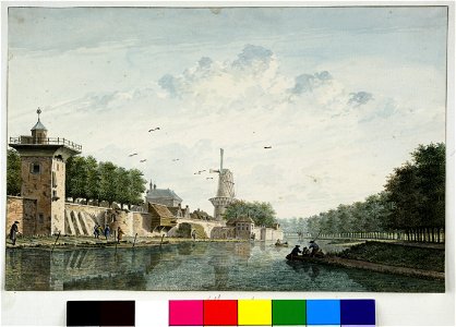 HUA-38476-Gezicht op over de stadsbuitengracht te Utrecht op het zuidwestelijke gedeelte van de stadsmuur met links de Smeetoren rechts achteraan het bastion St