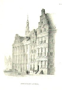 HUA-37847-Gezicht op de zijgevel van het stadhuis aan het Oudkerkhof te Utrecht bestaande uit Groot Hasenberg met pilastergevel De Hartshoorn lage trapgevel en 