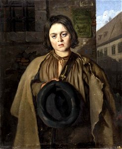 Josef Huttary Knabe mit Hut vor Gebäude mit Schild Apollo-Saal