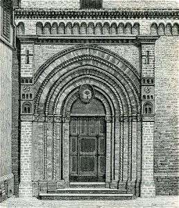 Macerata Porta della chiesa di S Maria della Pace