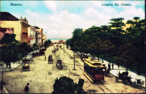 Manáos, Eduardo Ribeiro avenue in 1909. Free illustration for personal and commercial use.
