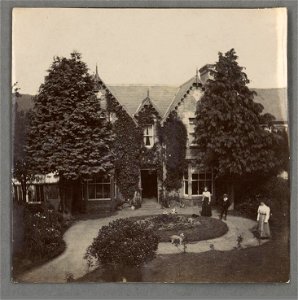 Mr & Mrs D. Emlyn Evans outside their home in Cemmaes (5449778)