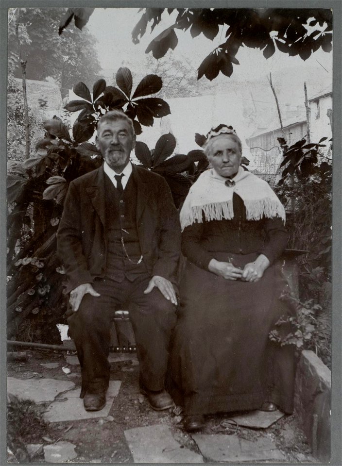 Mr. & Mrs. John Evans, Machynlleth (5449714)