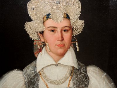Merchant's wife in Novgorod's dress by anonim (1830s, GIM) detail