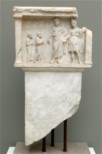 Offering to Artemis Bendis Ny Carlsberg Glyptotek IN462 n1