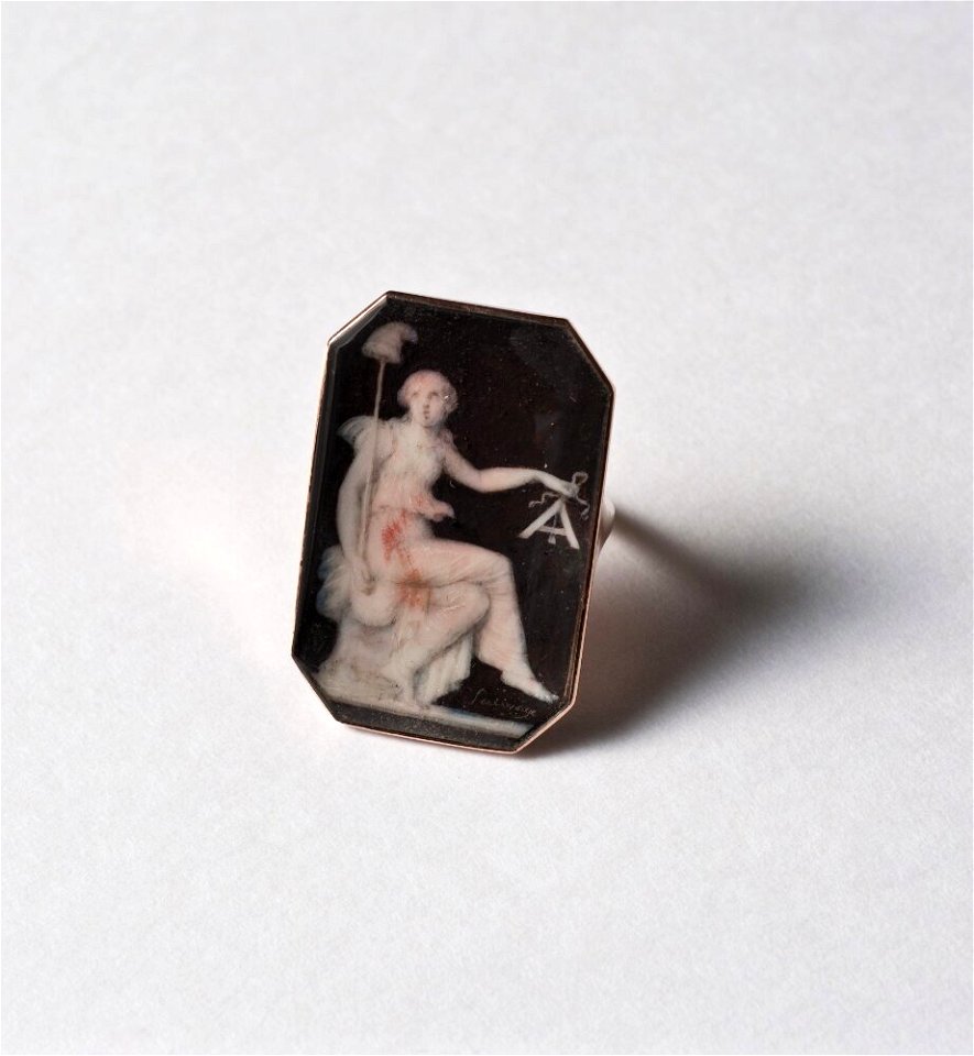 Piat-Joseph Sauvage - Ring with allegory in commemoration of the storming of the Tuileries Palace 10th august 1792 - NMB 2635 - Nationalmuseum