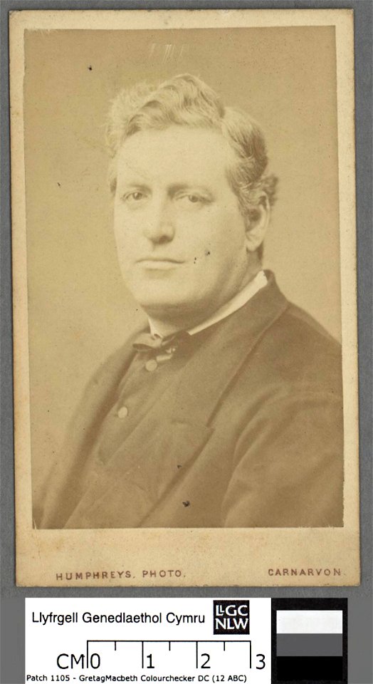 Portrait of Parch. Evan Jones (Carnarfon) (4670299)