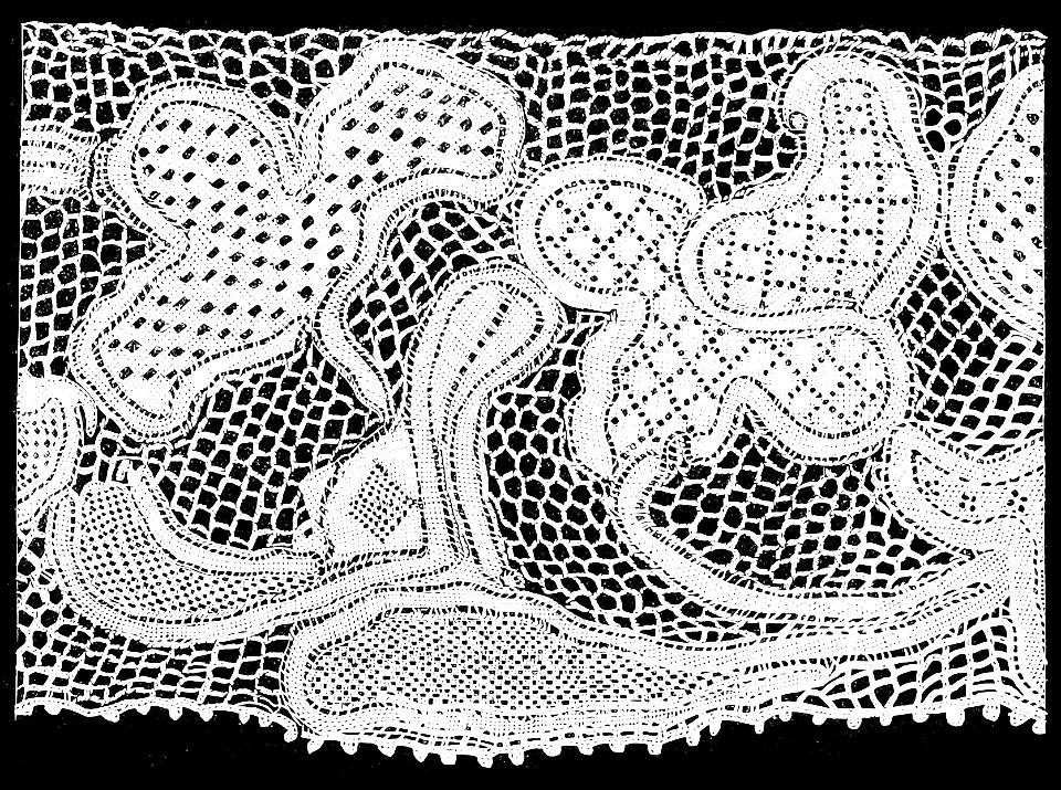 PSM V08 D557 Guipure lace