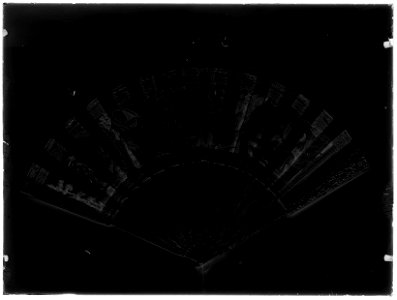 Solfjäder - Livrustkammaren - 34336-negative