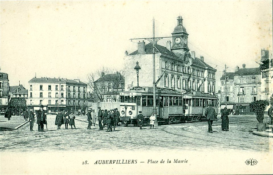 Aubervilliers - Place de la Mairie