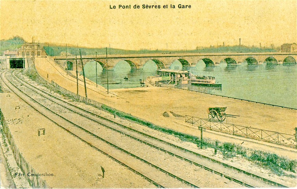 COUDERCHON - Le Pont de Sèvres et la Gare