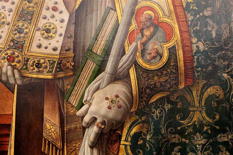 Carlo crivelli, madonna in trono col bambino che consegna le chiavi a pietro, 07