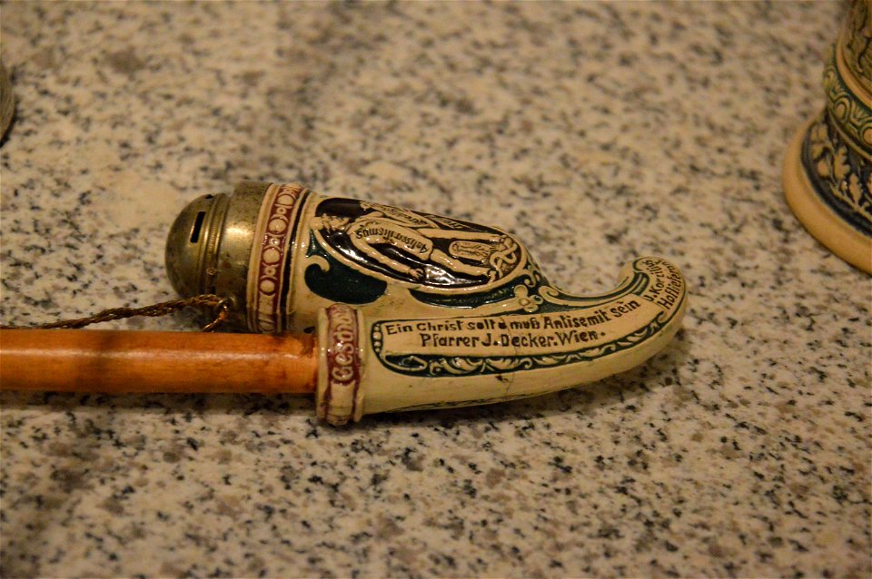 Antisemitic pipe - DHM
