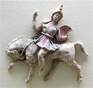Arpi (daunia meridionale), figurine di amazzonomachia, 300 ac. ca. 04