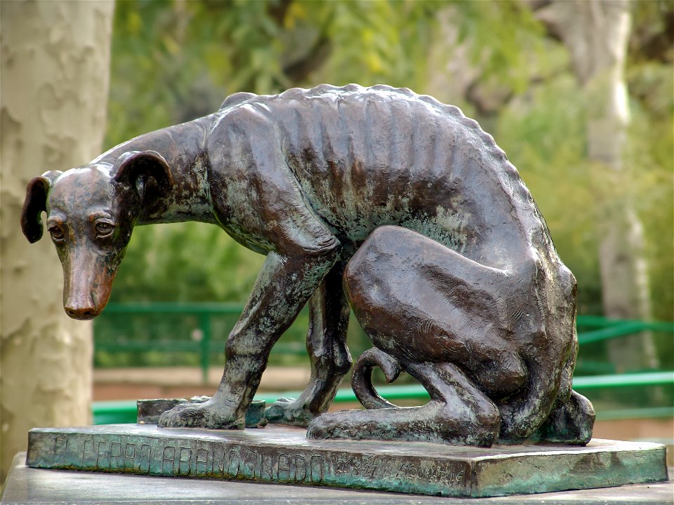 Artur Aldomà - El gos abandonat - Parc de la Ciutadella (Barcelona)