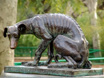 Artur Aldomà - El gos abandonat - Parc de la Ciutadella (Barcelona)