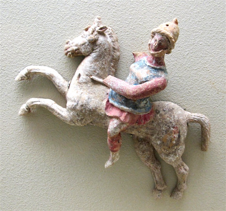 Arpi (daunia meridionale), figurine di amazzonomachia, 300 ac. ca. 05