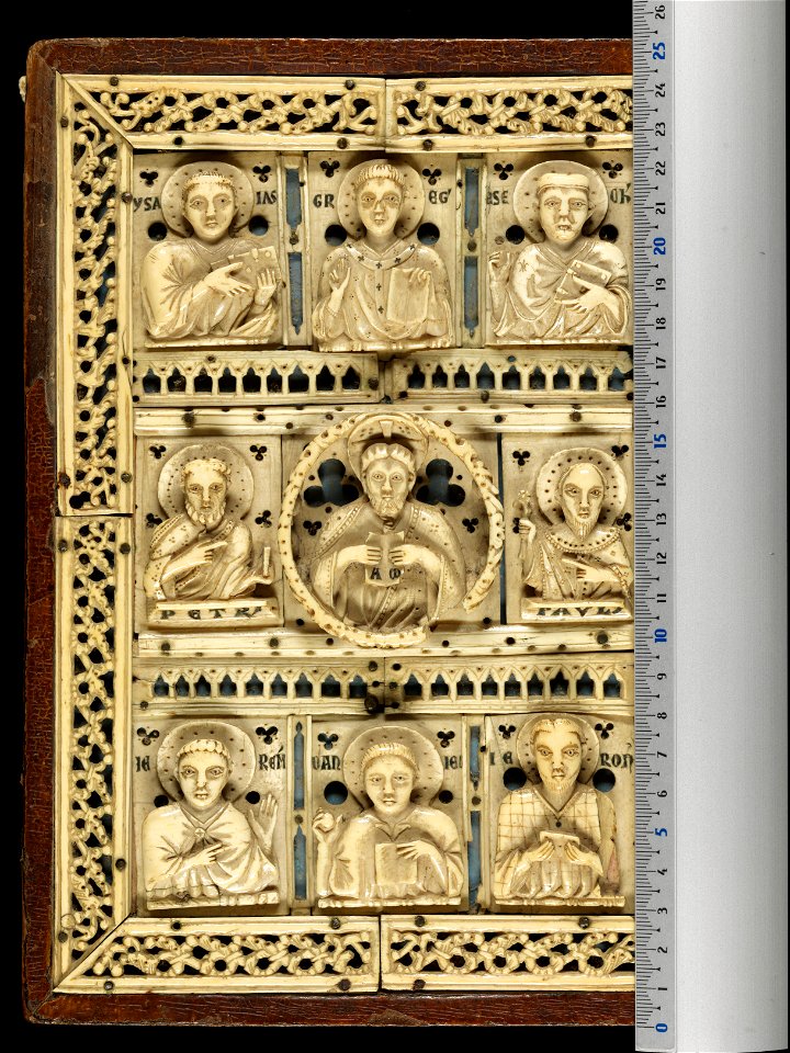 Beromünster, Stiftskirche St. Michael, Epistolar, Ruler on binding – Epistolary