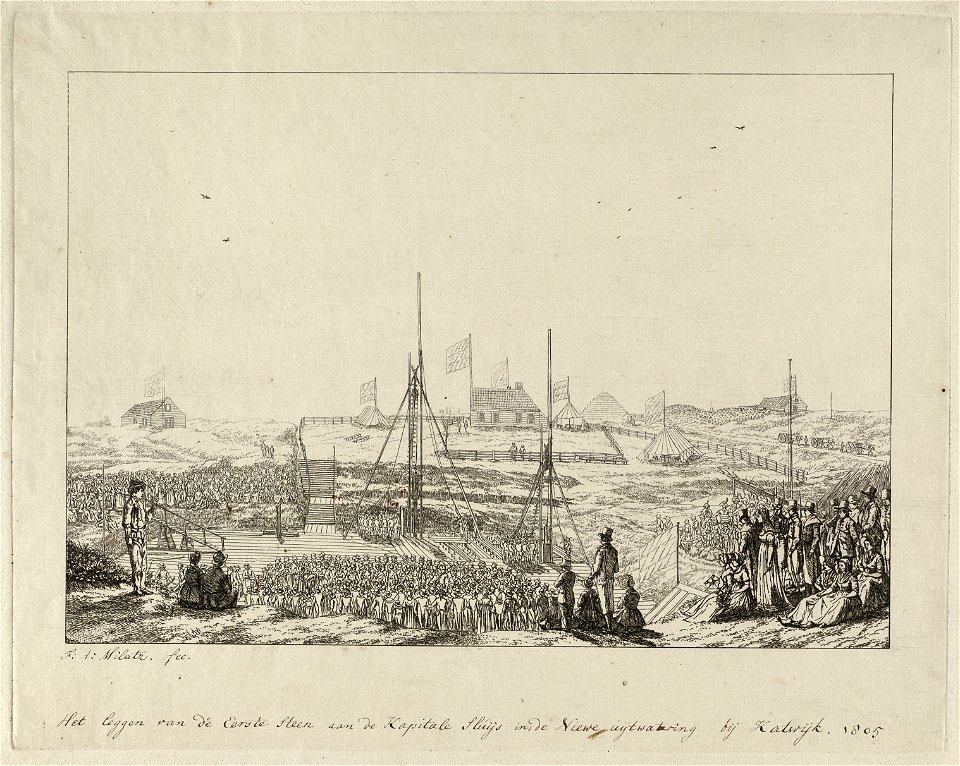 Feestelijke ceremonie van het leggen van de eerste steen voor de grote sluis te Katwijk, 7 augustus 1805. Centraal op het bouwterrein een heistelling en groepen toeschouwers. De bouwketen ve, NL-HlmNHA 1477 53010903