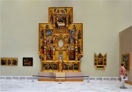 Interior del museu de Belles Arts de València, retaule de la Puríssima Concepció