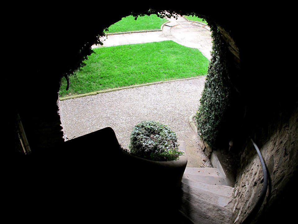 Le balze, giardino degli aranci, 15, scalinata