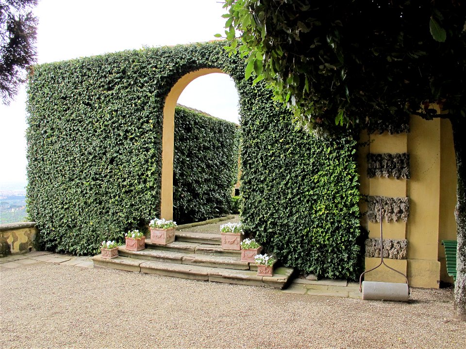 Le balze, giardino degli aranci, passaggio
