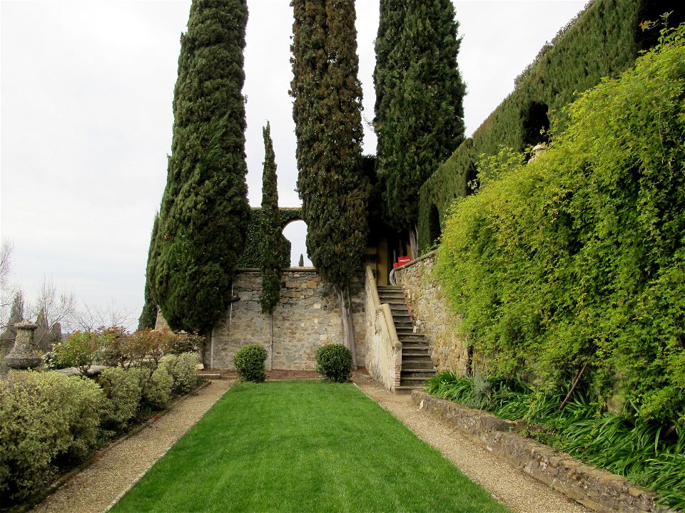 Le balze, terrazza inferiore 03