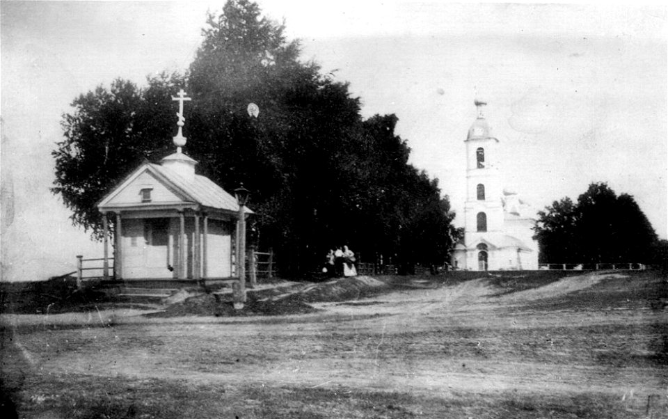 Mologa. View of the chapel and the Church of Ascension