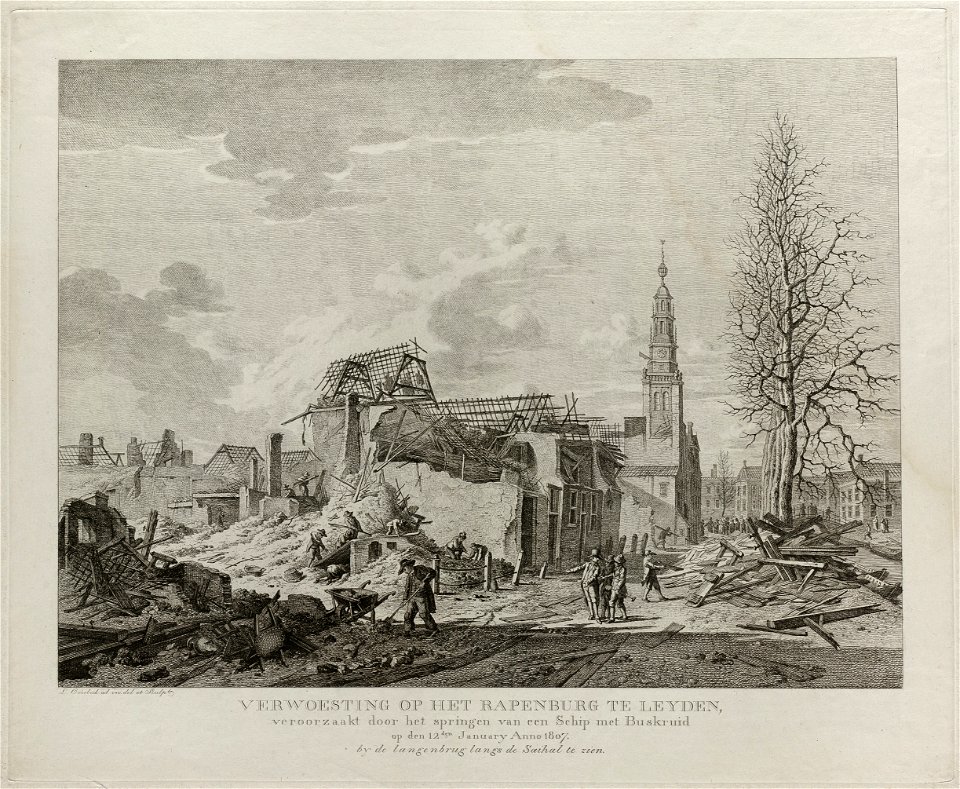 Opruimwerkzaamheden bij de verwoeste gebouwen aan de noordzijde van het Steenschuur te Leiden na de buskruitramp op 12 januari 1807, middenrechts de Saaihal. NL-HlmNHA 1477 53011086