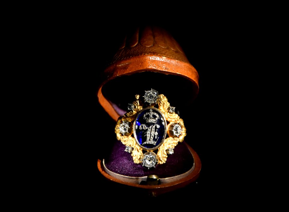 Ring met monogram van Leopold I DIVA 27-12-2018 12-06-07