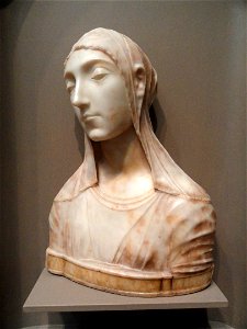 The Virgin Annunciate by Mino da Fiesole, c. 1455-1460, marble, view 1 - National Gallery of Art, Washington - DSC08897