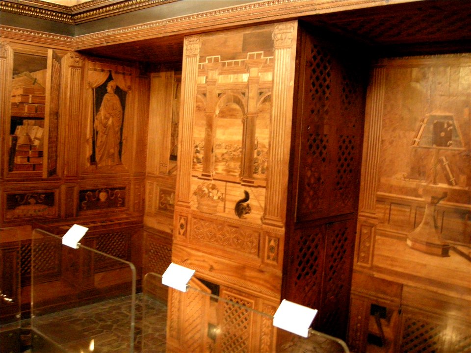 Studiolo, tarsie 02