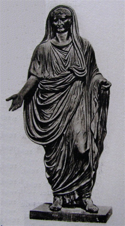 Theatre-statue-Tibere