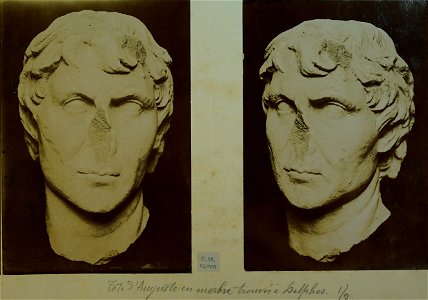 Tete d'auguste Delphes 06188
