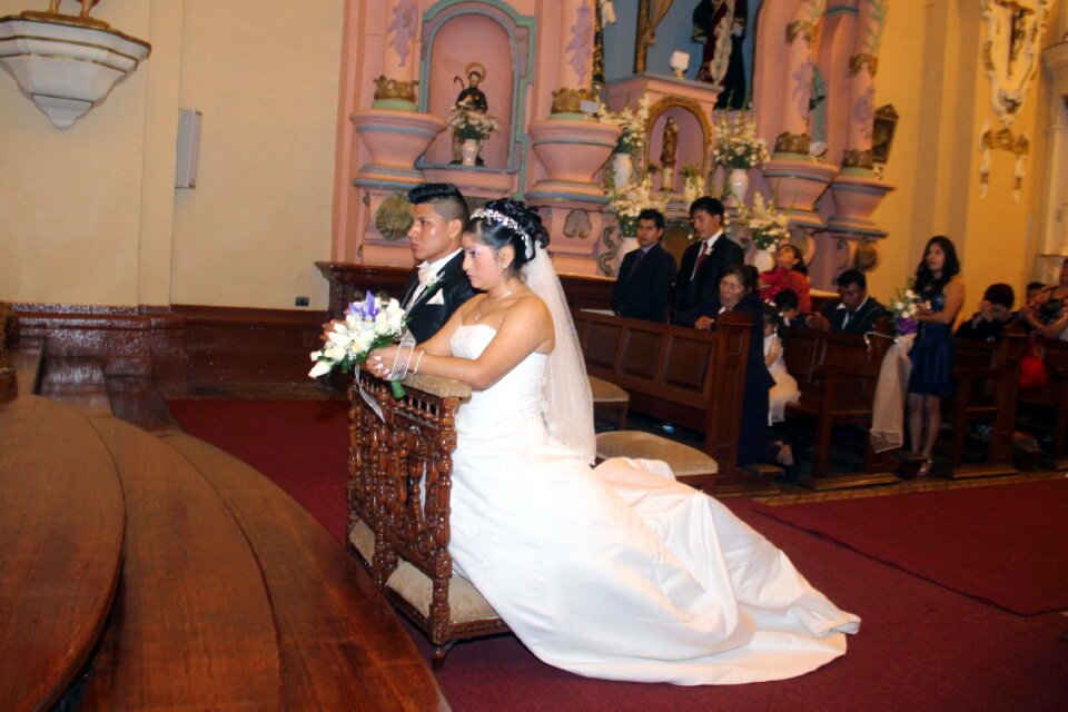 Grooms sitting marriage