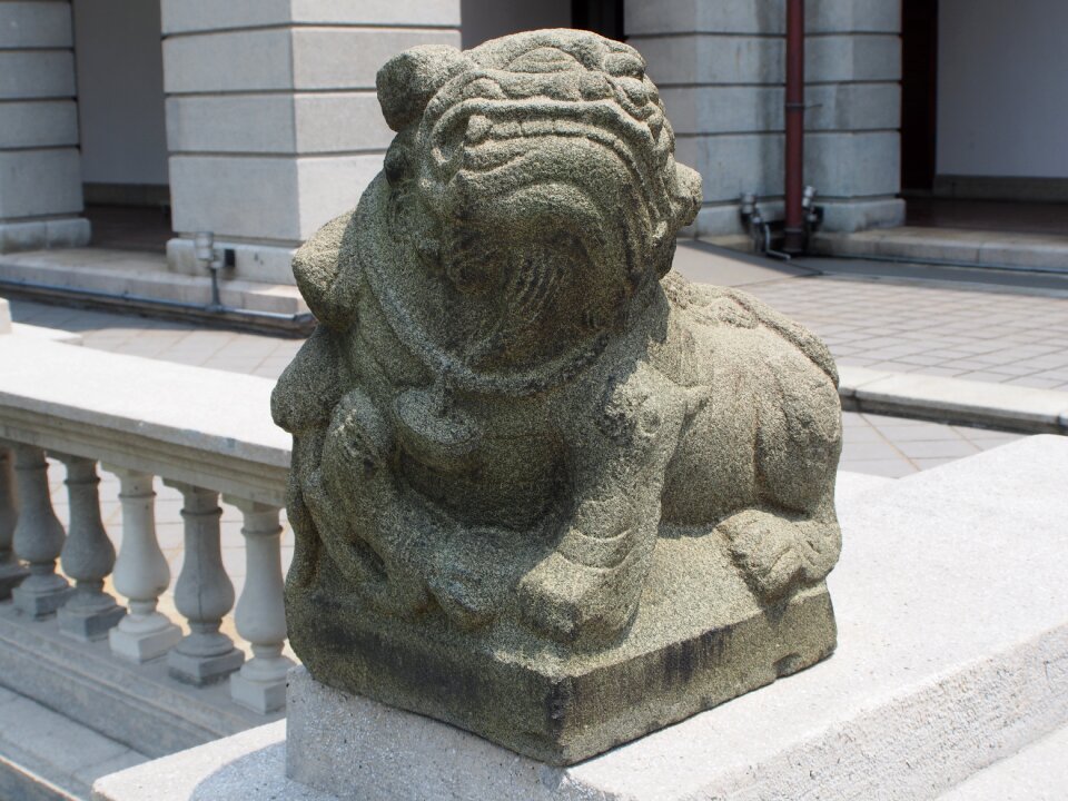 Shishi carving cheung beast